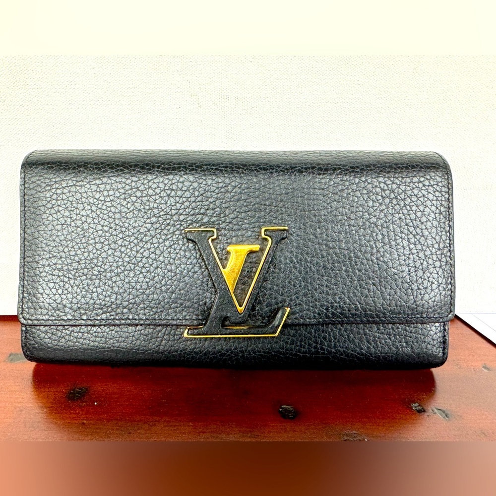 Louis Vuitton Cappucines Wallet black leather